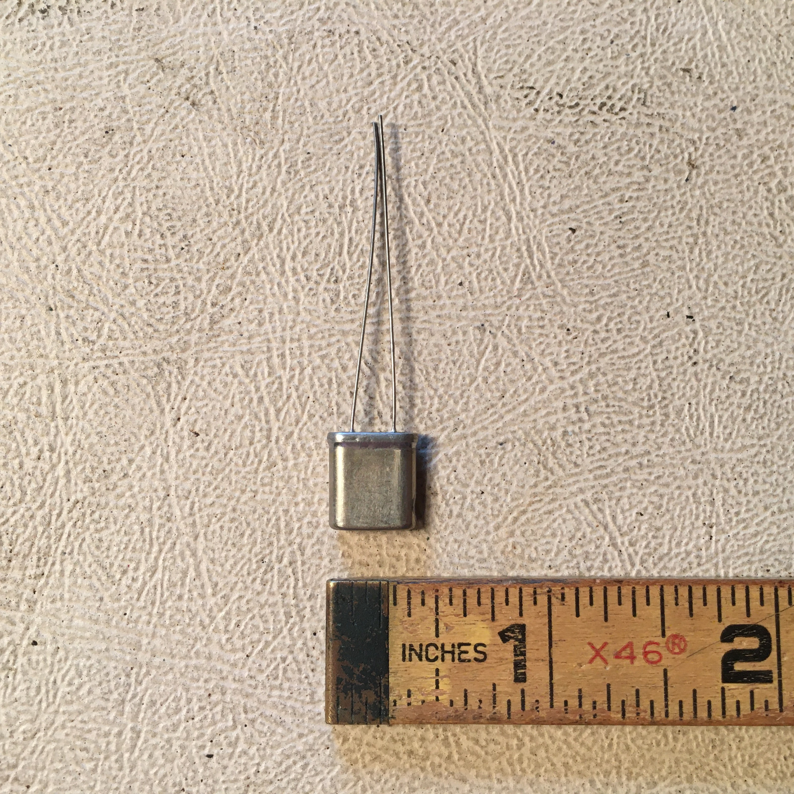 Quartz Crystal 67.7710 Mc, NOS