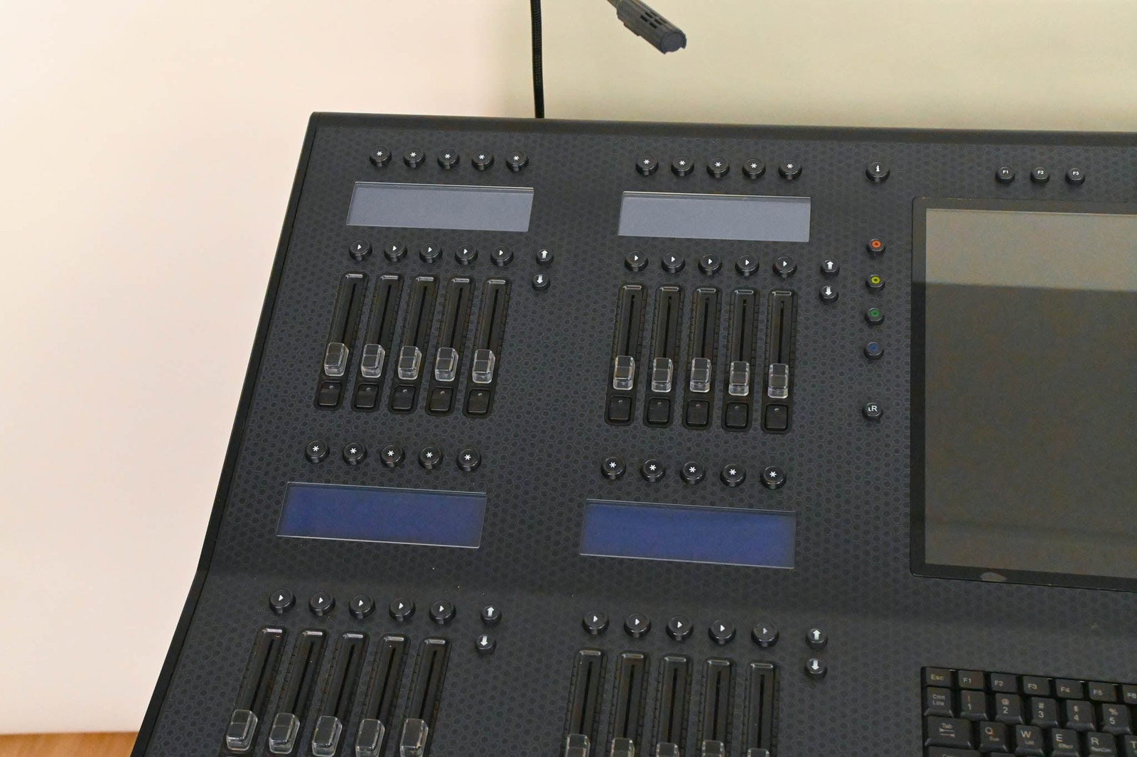 Jands Vista L5 Lighting Control Console CG01US6