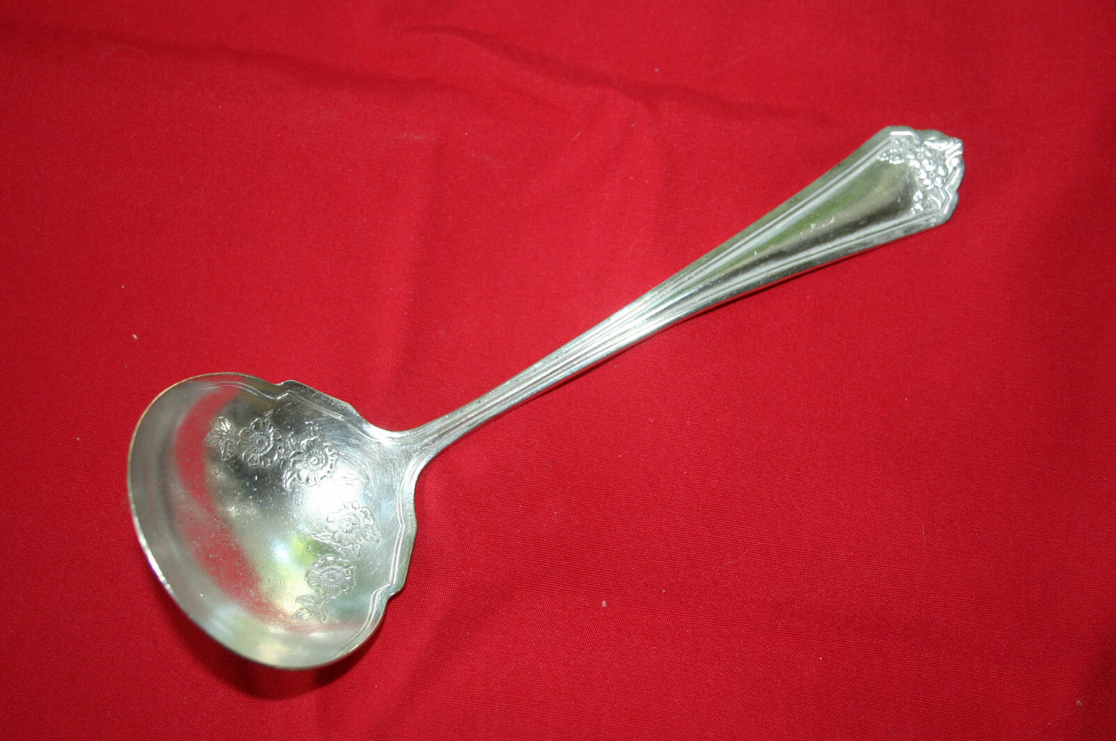 1912 Kensington aka Fashion Plate 7 3/8" Gravy Ladle WM Rogers & Son AA REDUCED