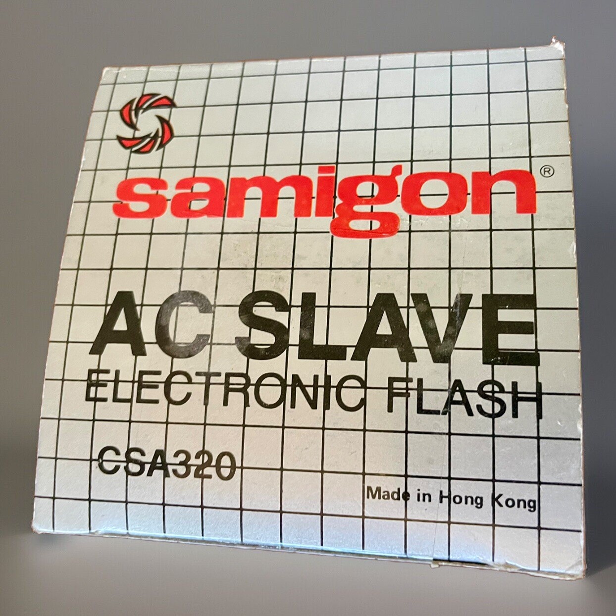 Samington AC MASTER Electronic Flash Fits Into Standard Socket NEW Old