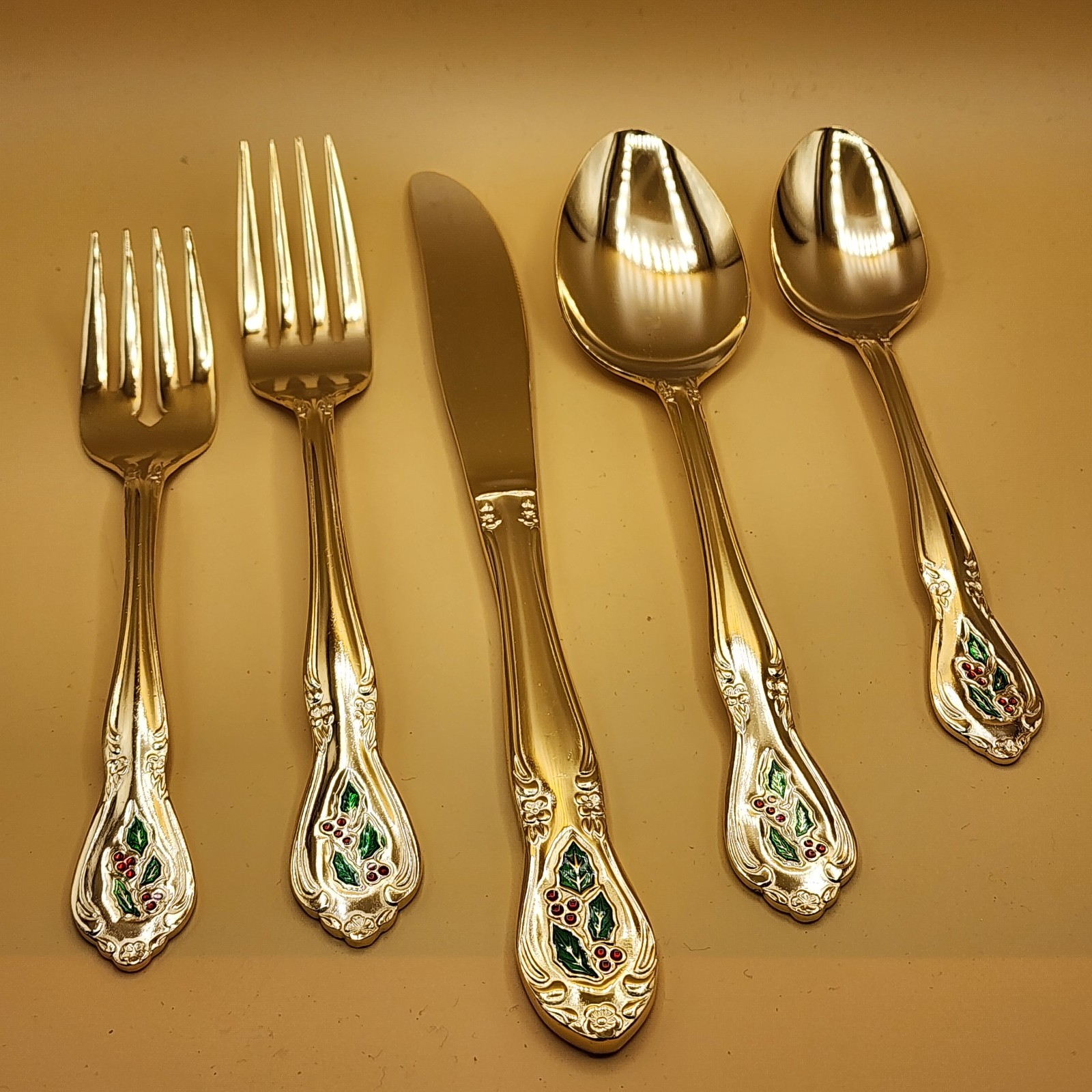 20 pc Flatware Set - A Season of Wonder Holly Design - Stainless Steel Golden