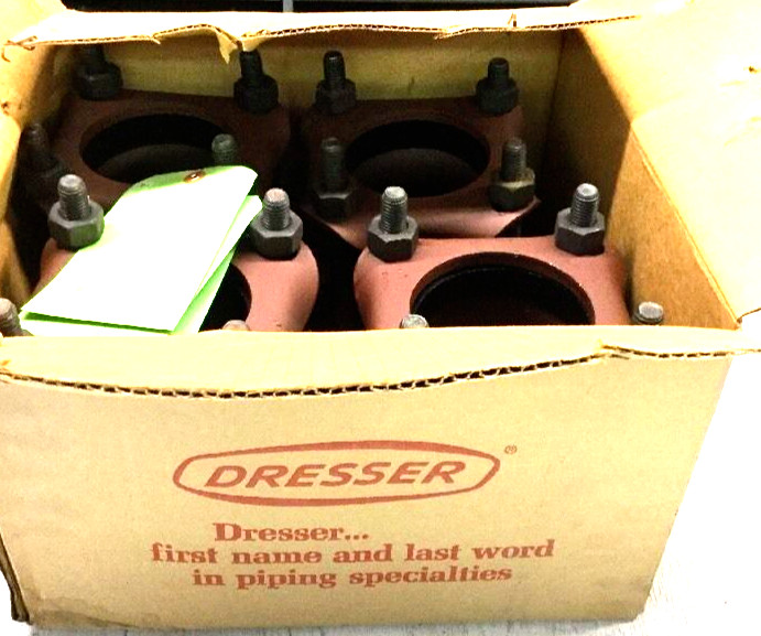 (4) DRESSER Style 38 Plain End Pipe Coupling 3-1/2" IPS For Steel Pipe Size