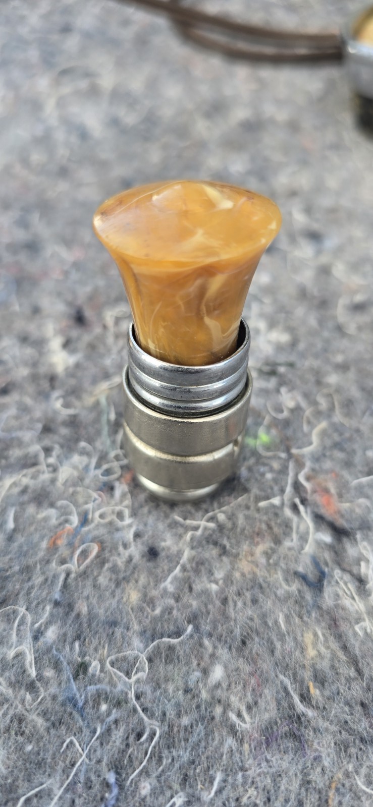 VINTAGE AMBER MARBELIZED CIGARETTE LIGHTER