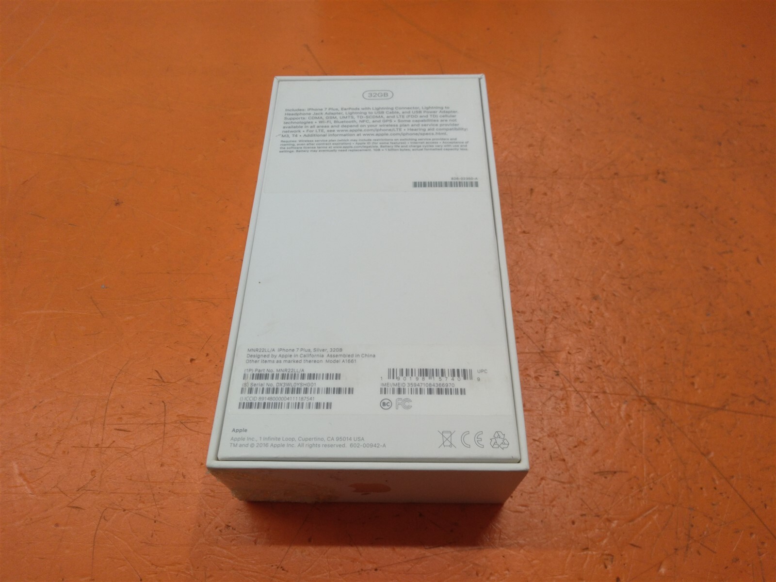 ⭐️⭐️⭐️⭐️⭐️ Apple iPhone 7 Plus Silver 32GB **Empty Box** MNR22LL/A