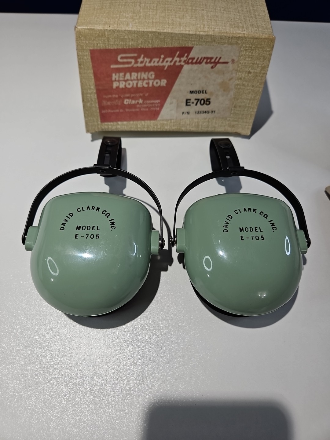 Vintage Straightaway David Clark E-705 hearing protection New NOS Box Ear Muffs