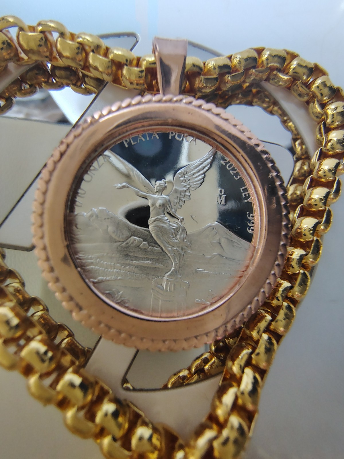 Gold Plated Necklace Chain With Coin Libertad De México Proof 1/10 Oz Plata.
