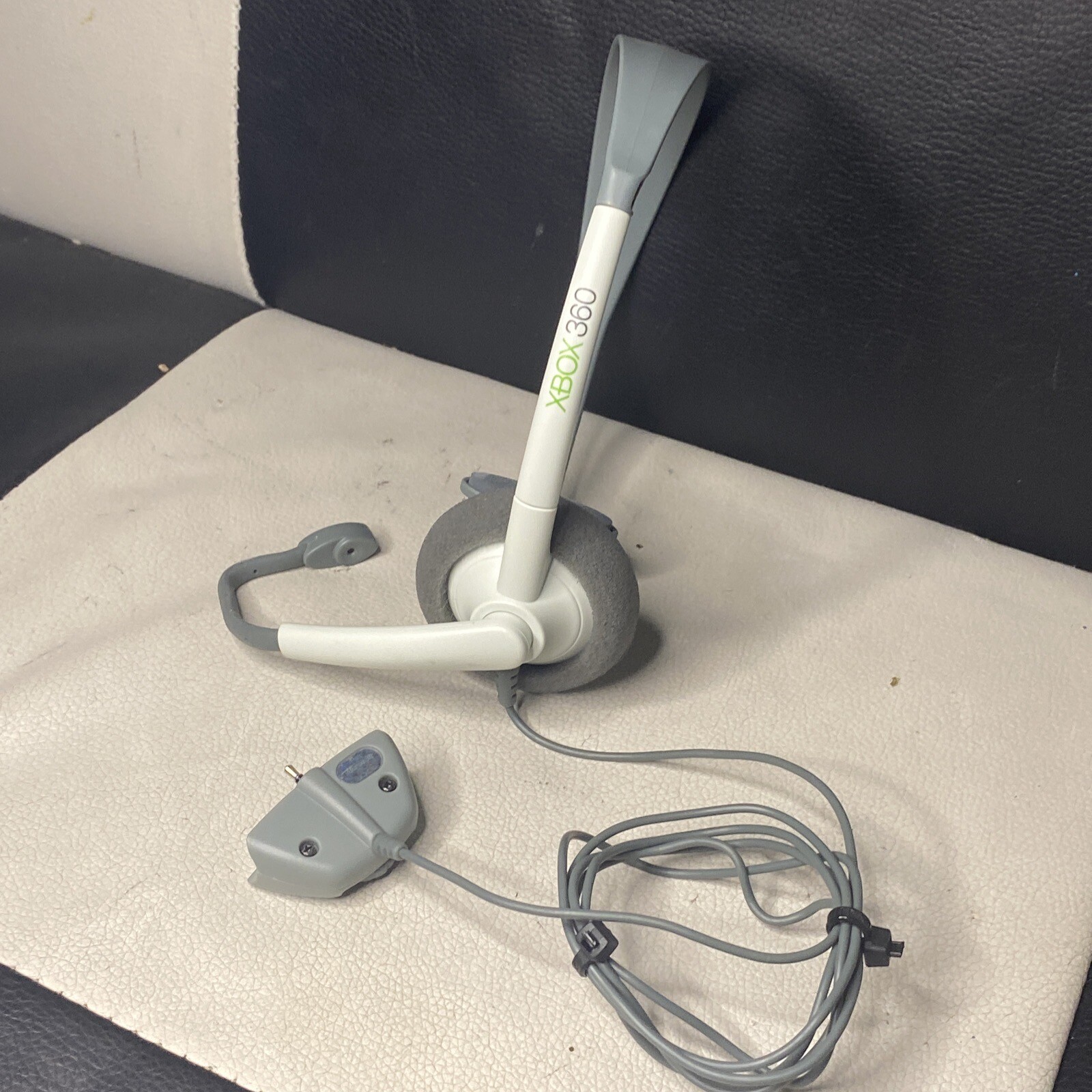 Microsoft Xbox 360 Live Wired Headset W/Mic - White Headset