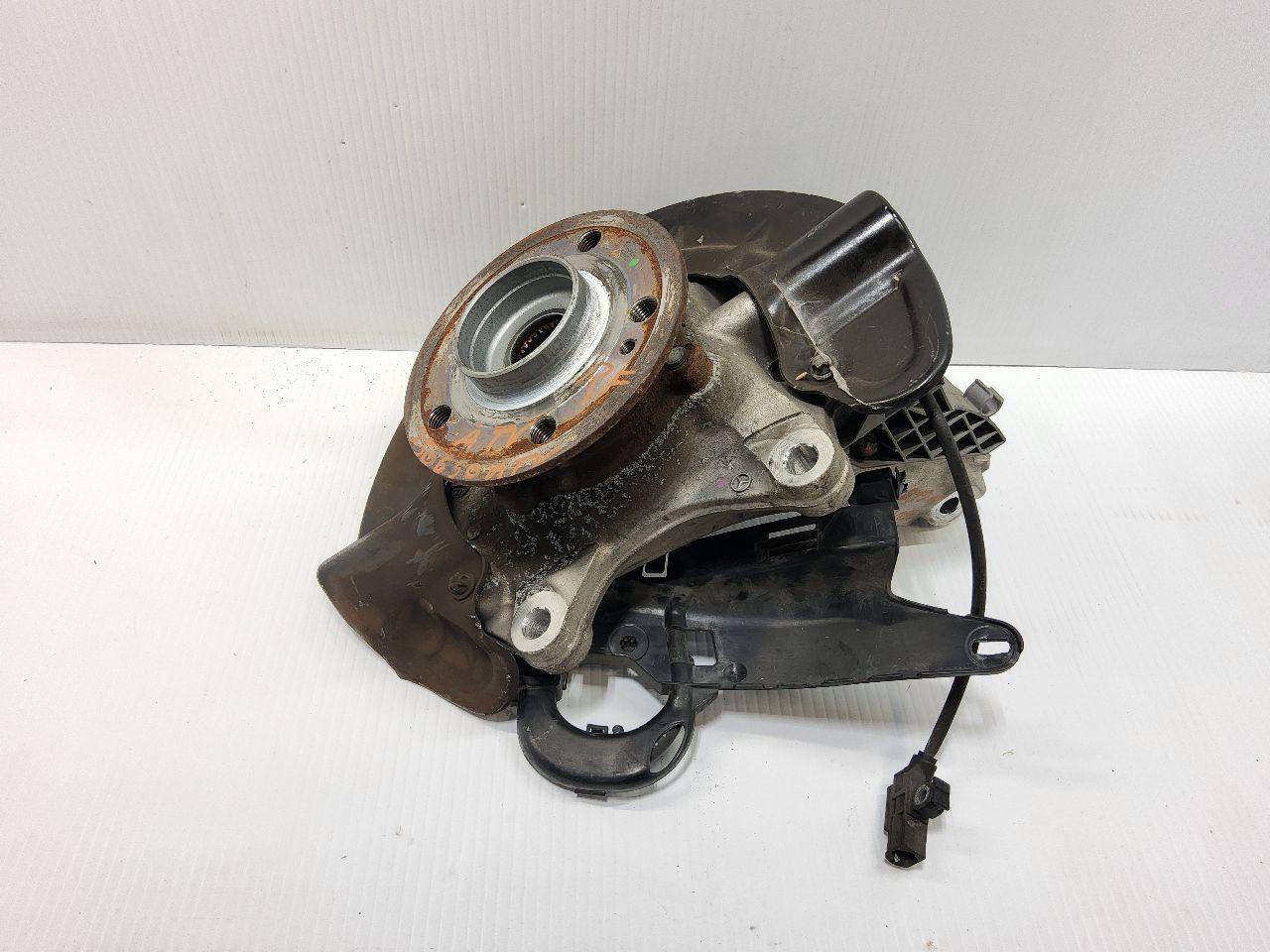 GLB250    2022 Front Spindle/Knuckle 2790840