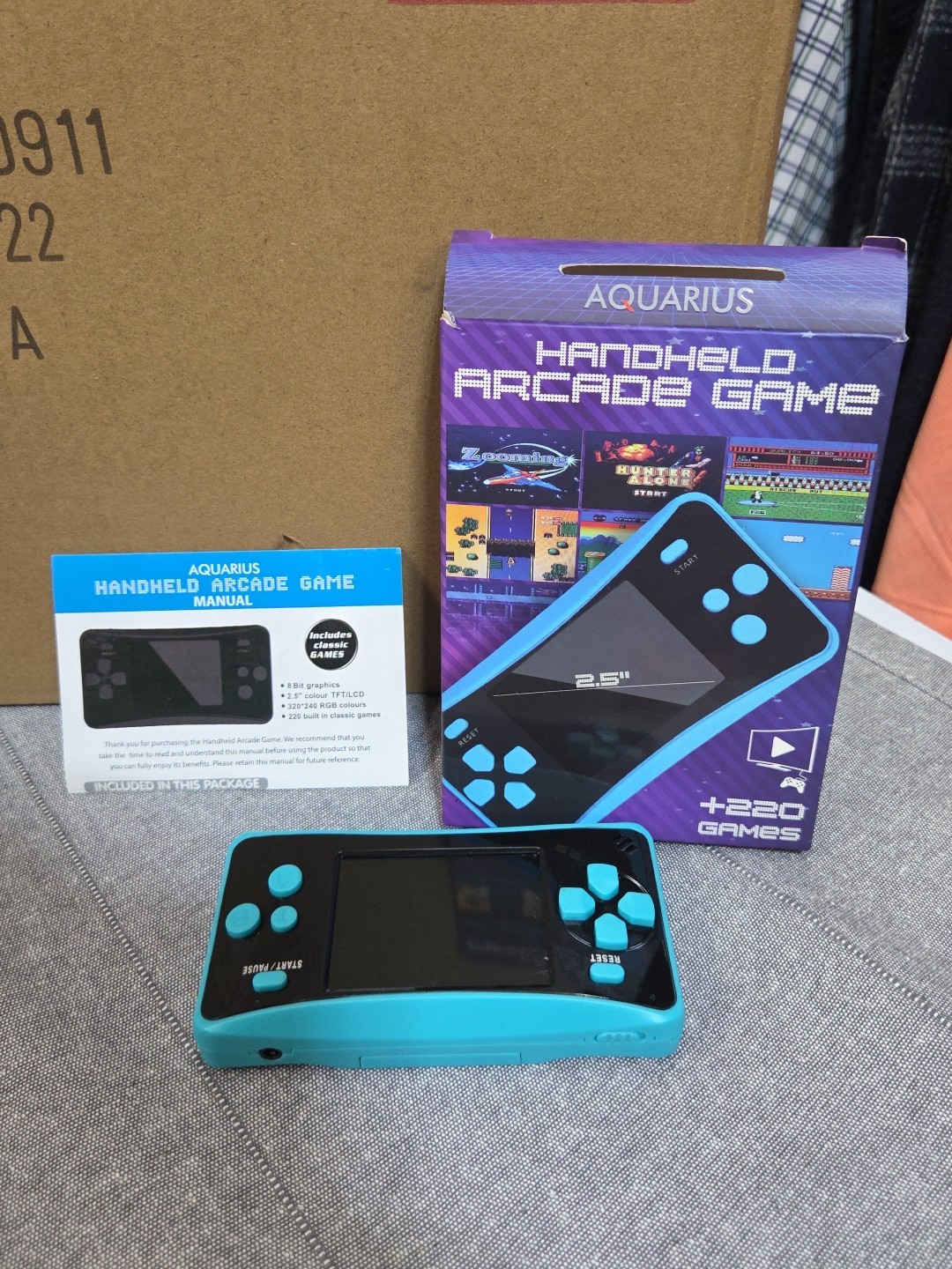 Aquarius Handheld Acade Game +220 Portable Game Console