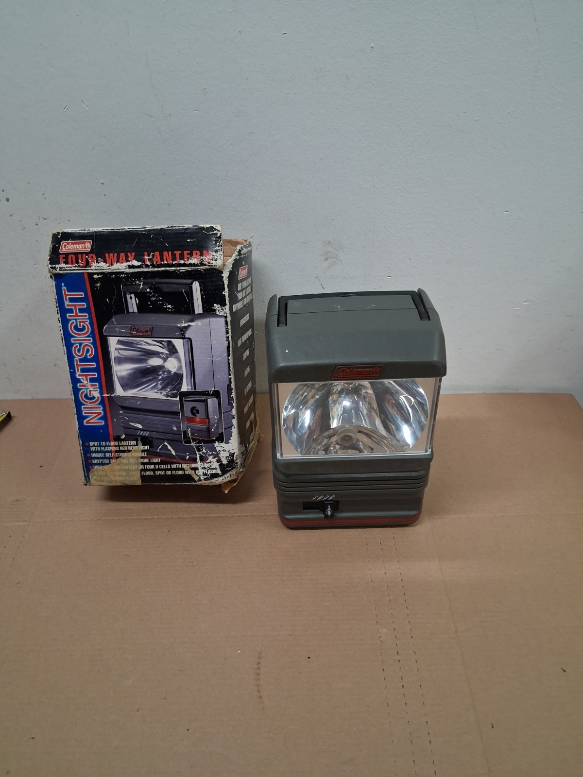 Coleman NIGHT SIGHT Model 5377- 718 4-way Lantern. Spot, Flood, Red Flasher.