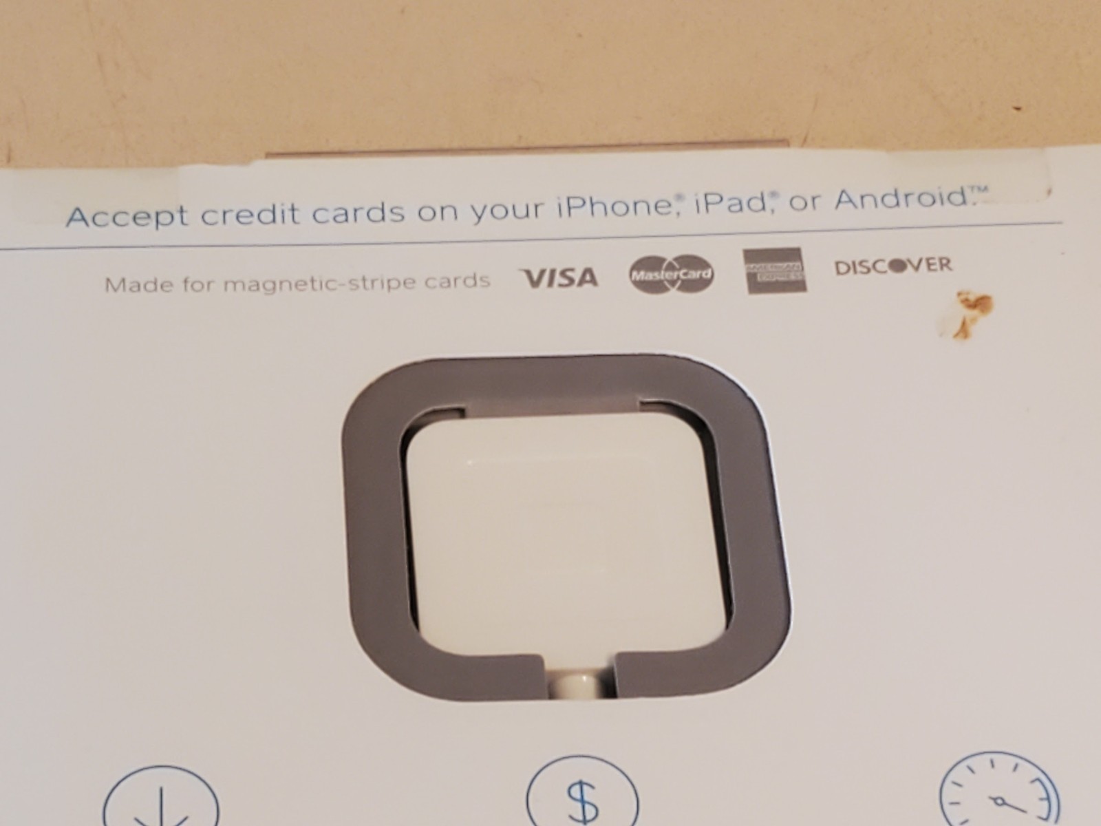 SQUARE READER Credit Debit Card scan via mobile phone smartphone iOS Android