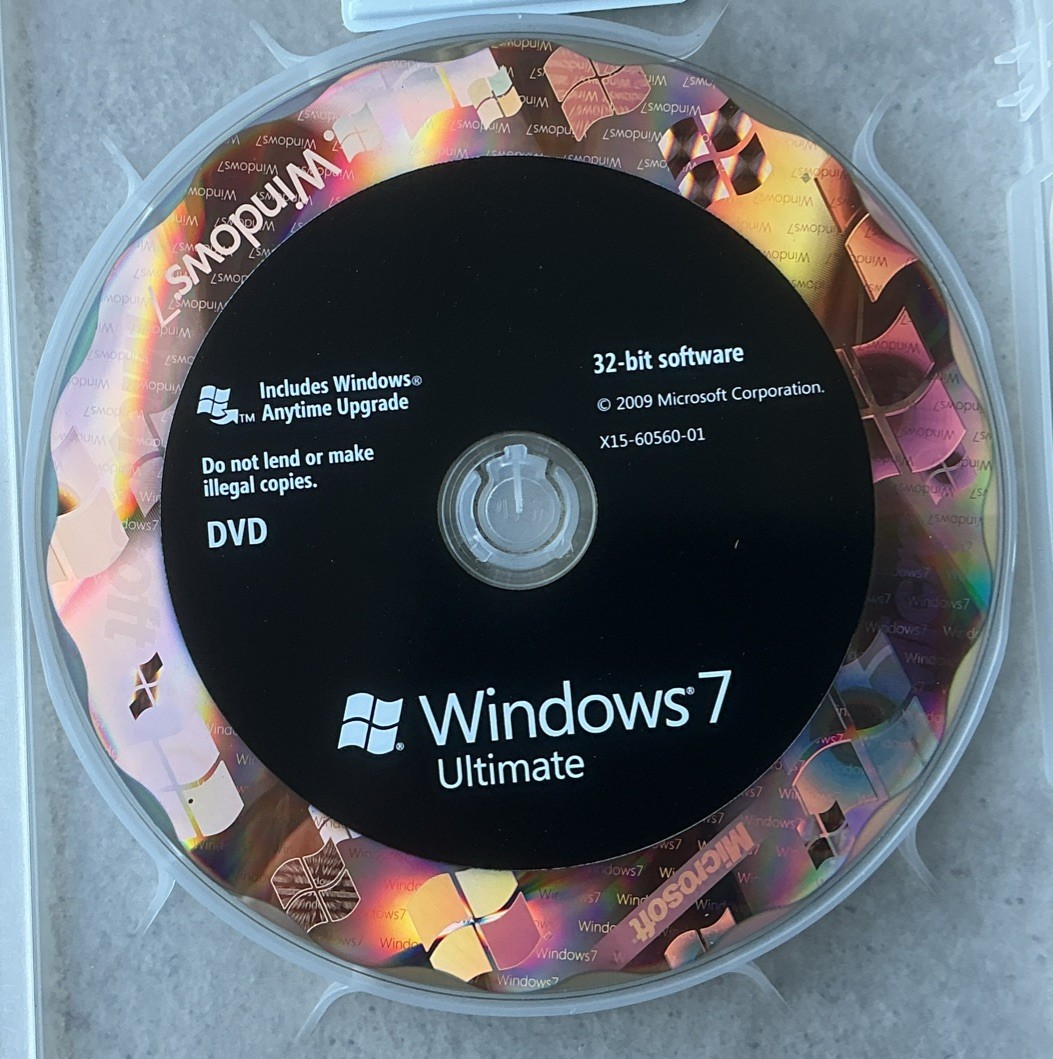 Microsoft Windows 7 Ultimate 32 / 64bit Kit DVD Media + Key Retail Box