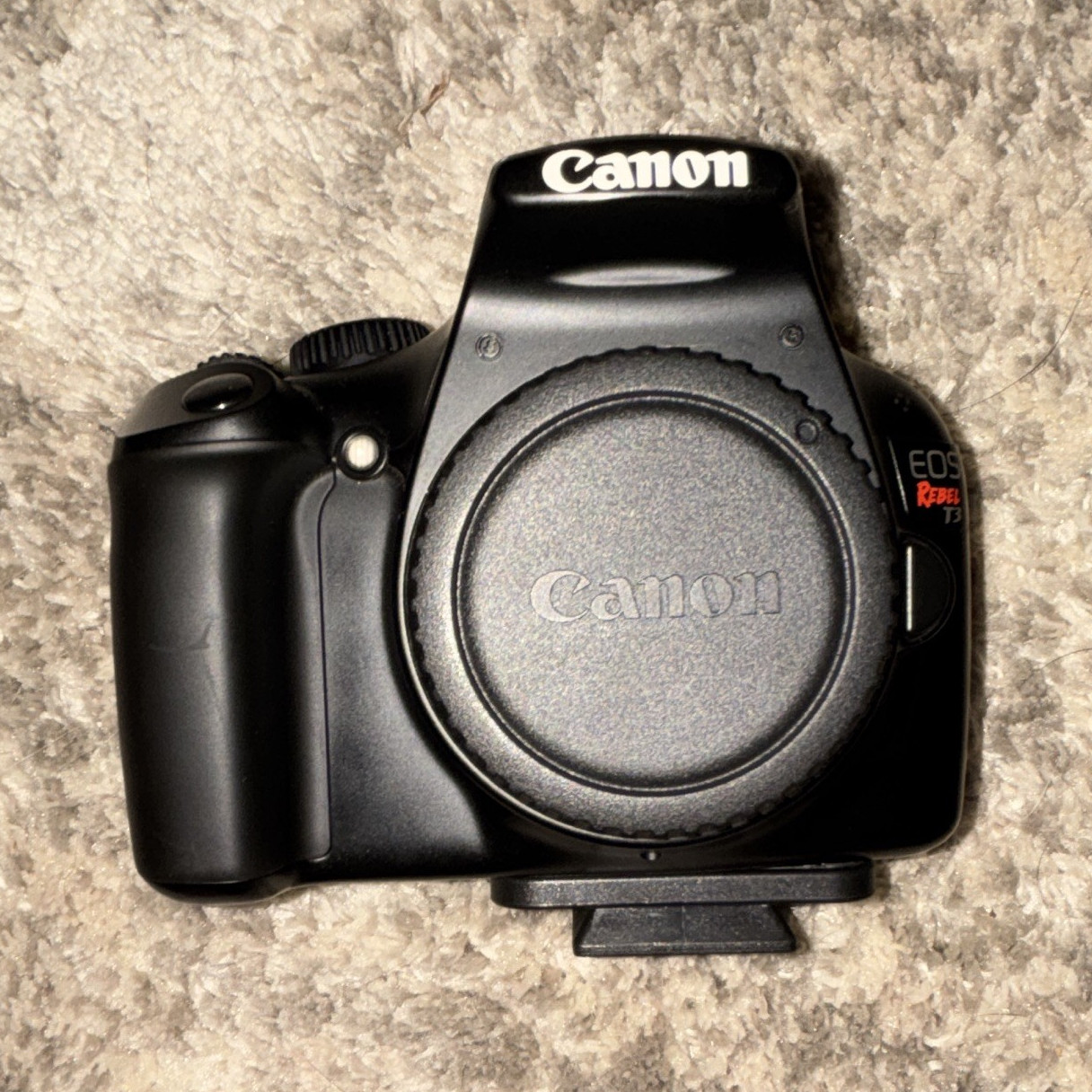Canon EOS Rebel T3 Body Bundle w/ EF-S 18-55mm & EF 75-300mm Lenses