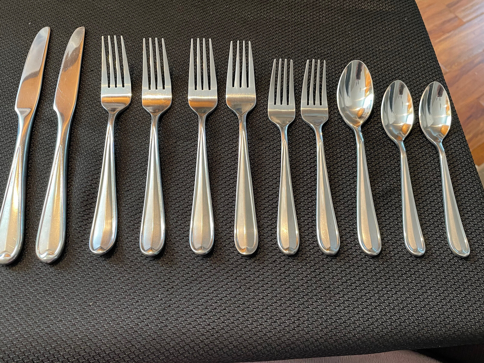 Oneida DYLAN Stainless Flatware Lot Of 11 Pieces
