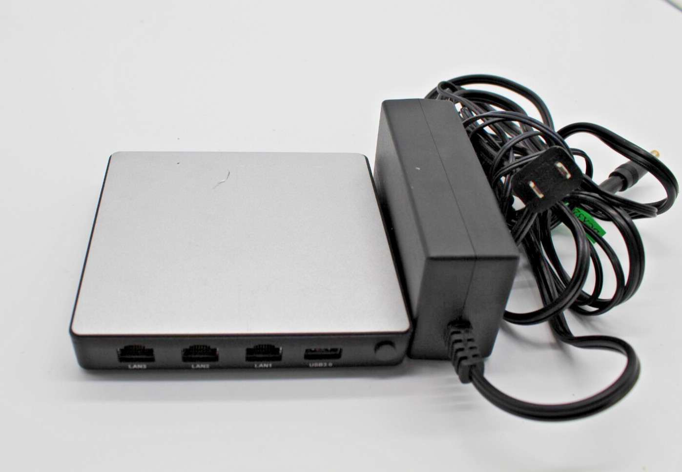 Lanner Compact x86 Network Appliance Intel Bay Atom E3825 NCA-1010B