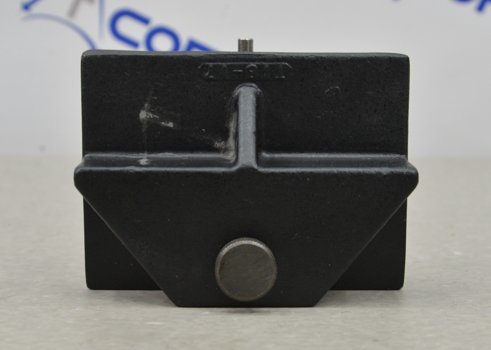 Russell Gauges High Magnification Extensometer Calibrator
