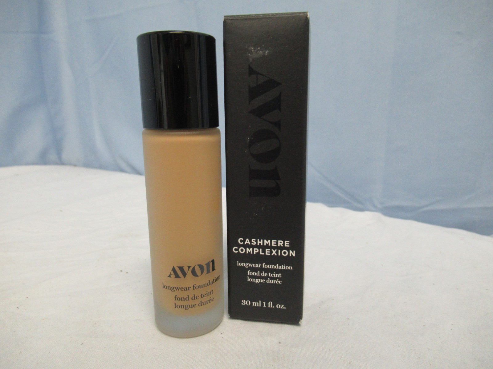 AVON Cashmere Complexion Longwear Foundation SOUFFLE 1 fl oz 888761443881