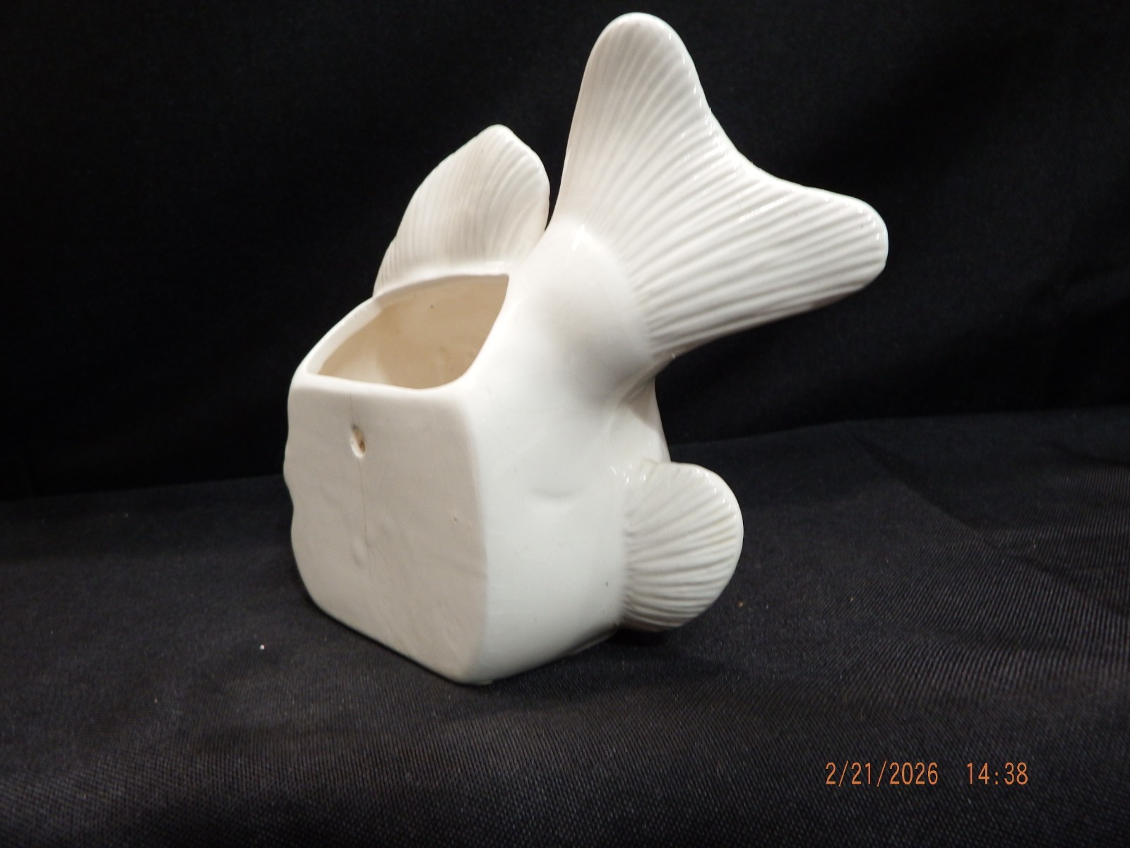 Vintage Ceramic Fish Wall Pocket/Sponge Holder-C338