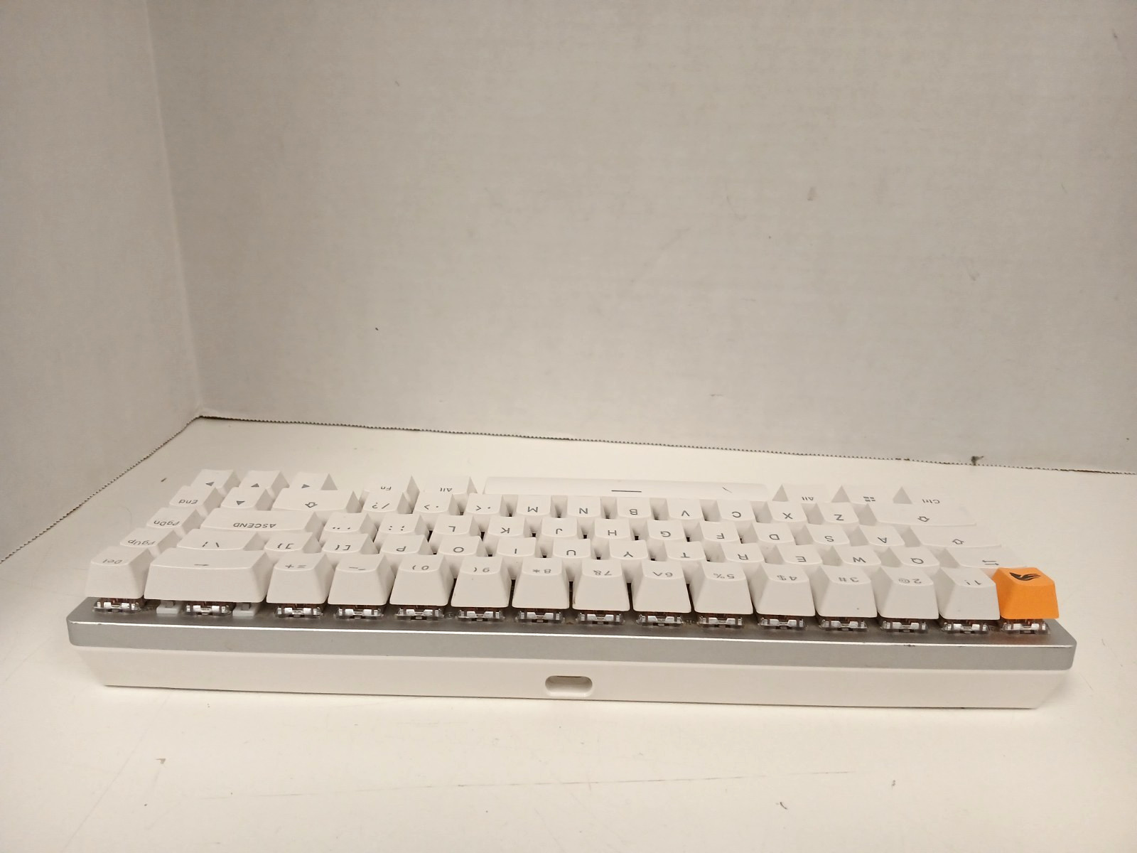 Glorious GMMK 2 Pre-Built Compact Modular Mechanical keyboard, White - NO BOX