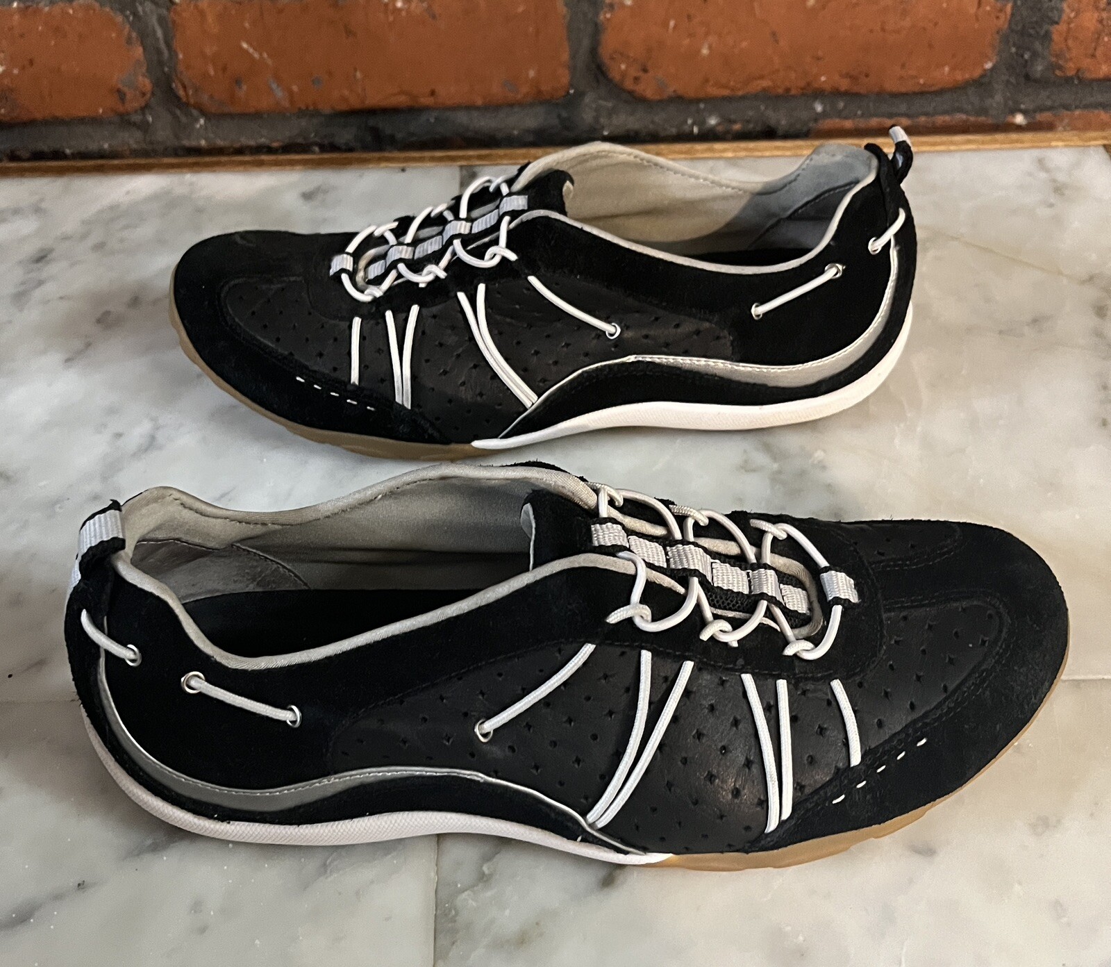 LOGO ! Men’s Casual Fitness Running Yoga Shoes - Size 10 Medium - Excellent Cond