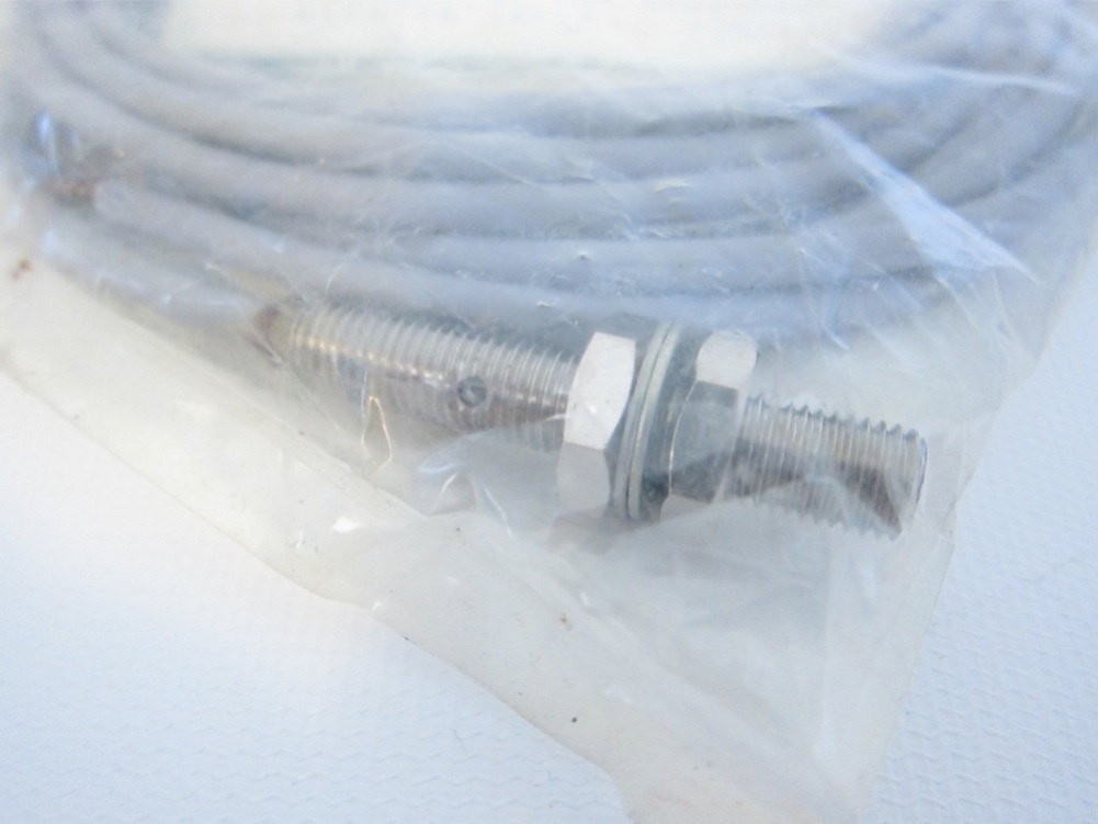 New Balluff BES516-324E5R Inductive Proximity Switch Sensor  BES 516 324 E5 R 3