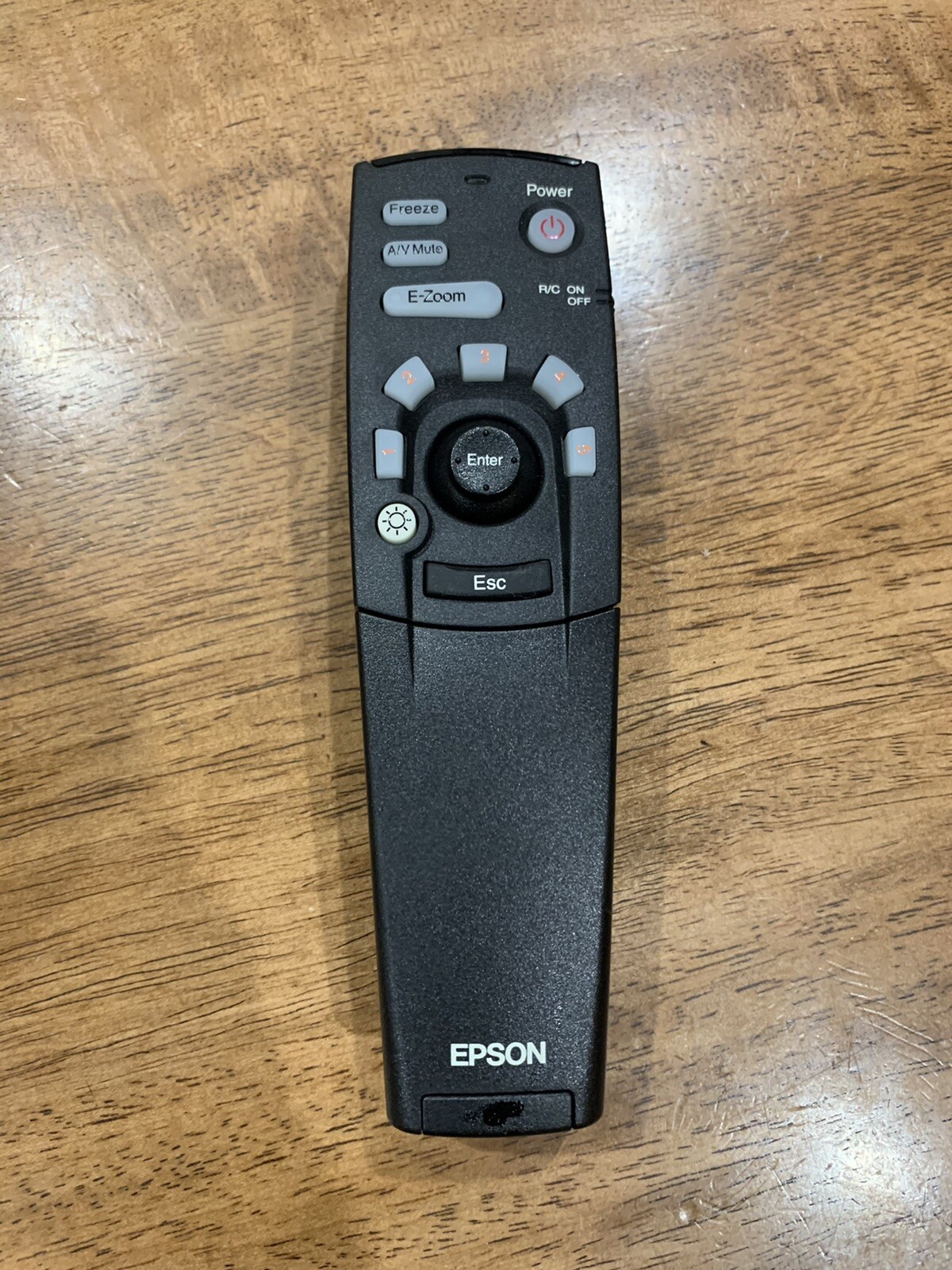 Epson PowerLite 7700P LCD Projector w/ Remote & Extra New Projector Lamp Tested