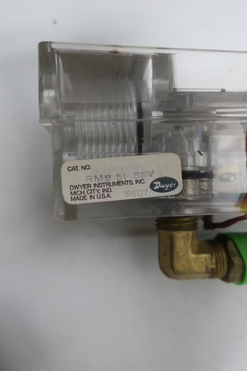 Dwyer RMB 51 SSV Variable Area Flow Meter 1/4in Npt