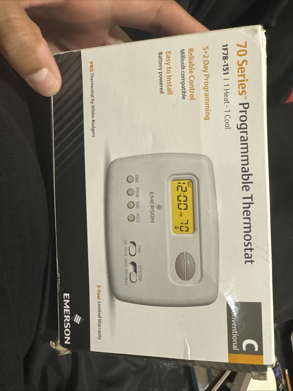 EMERSON  1F78-151 70 SERIES PROGAMMABLE THERMOSTAT131284-2 R BY18D Damaged box