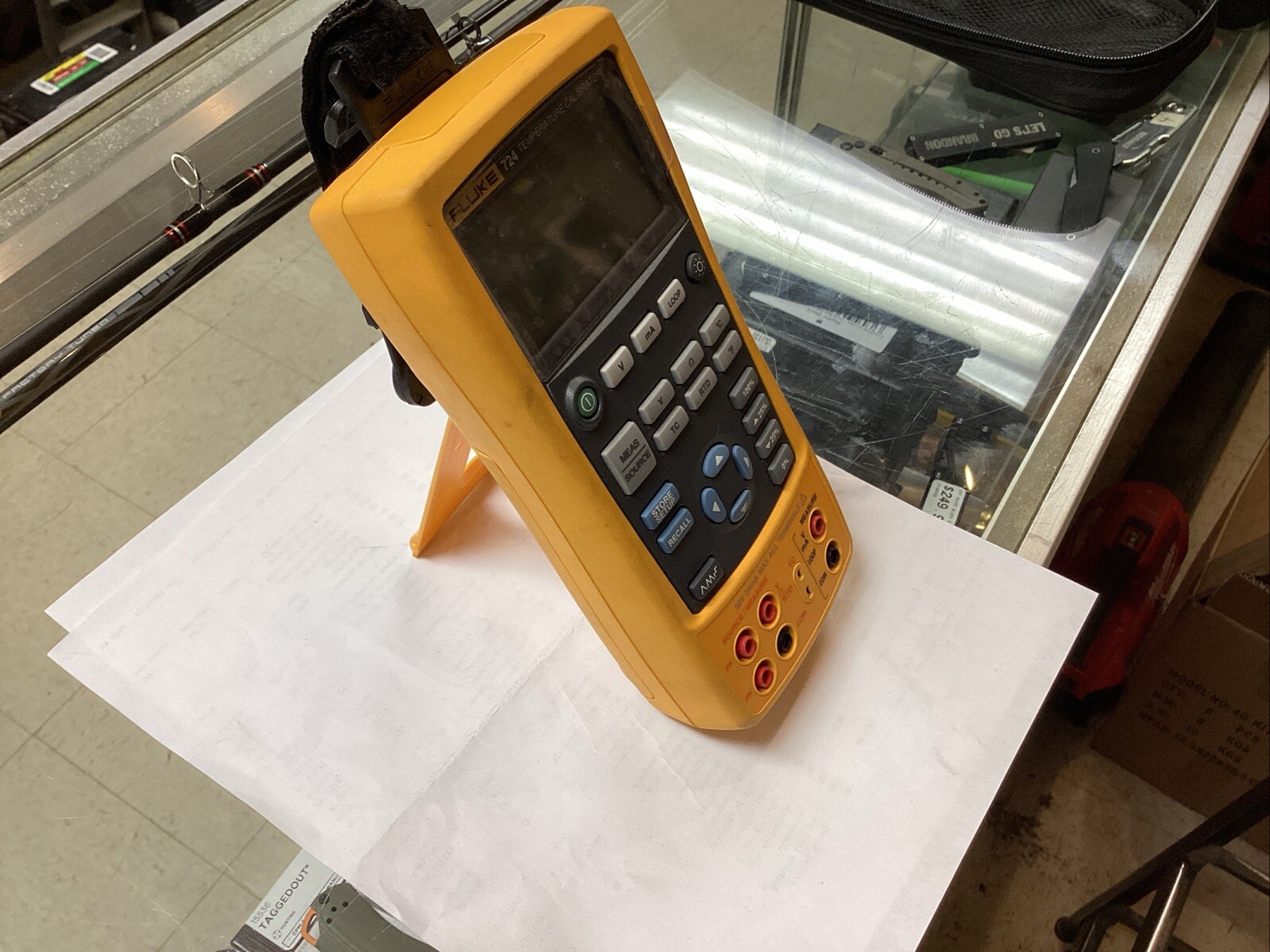 Fluke 724 Temperature Calibrator