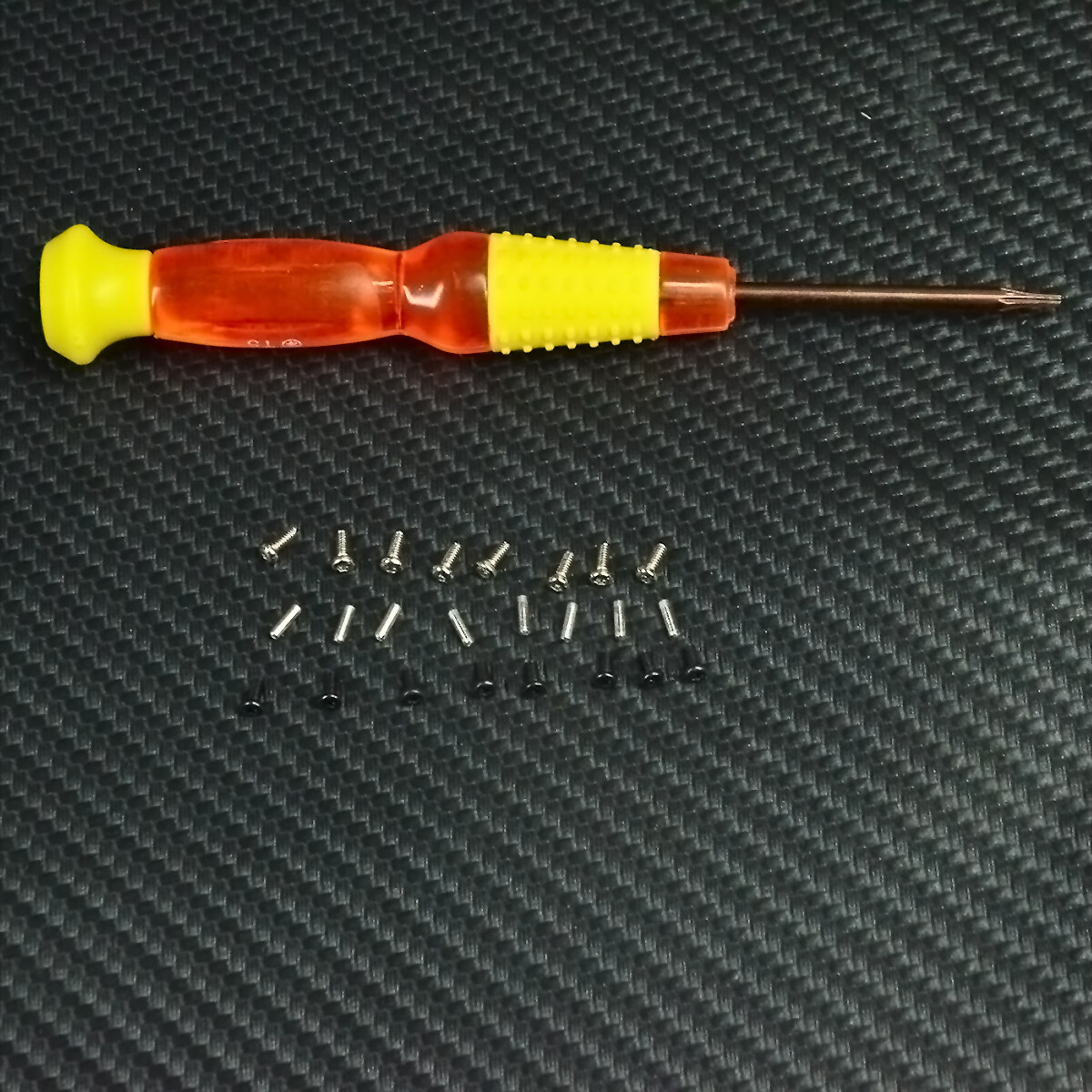 Screws / Hinge Pins Tool Kit for Beats by Dr Dre Studio 2.0 US