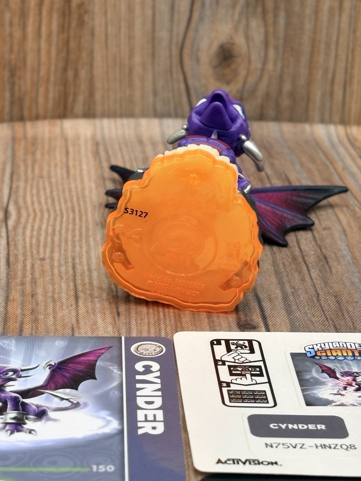 Skylanders Giants CYNDER Spyro Figure Activision 2012