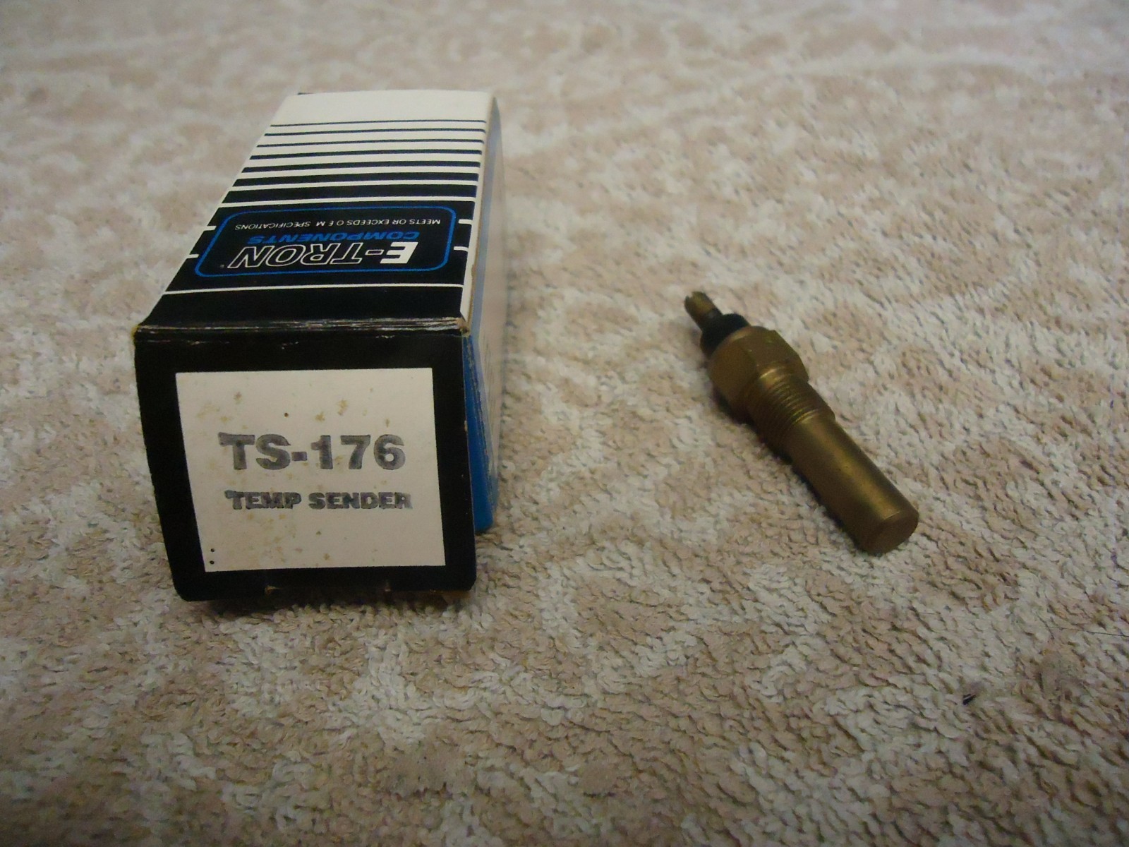E-TRON TEMP SENDER TS-176 MADE IN USA ( new ) (a)