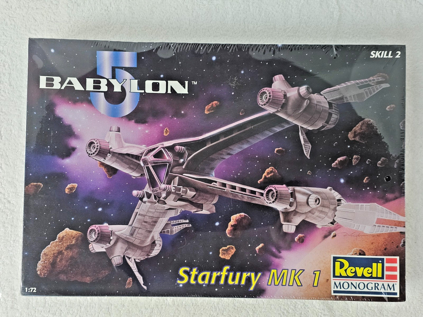 Revell Monogram Babylon 5 Starfury MK 1 Model Kit 1/72 Scale Sealed 1997 85-3621