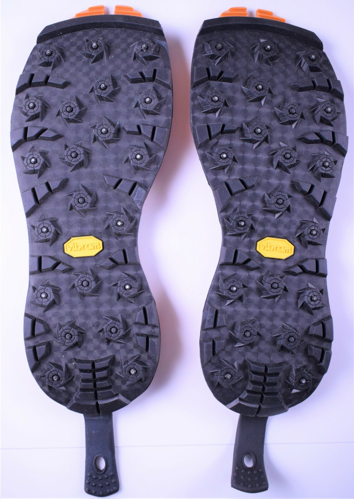 Korkers Omnitrax V3.0 Studded Vibram  FA3025 Sizes 9 to 14 Available Inter. Sole