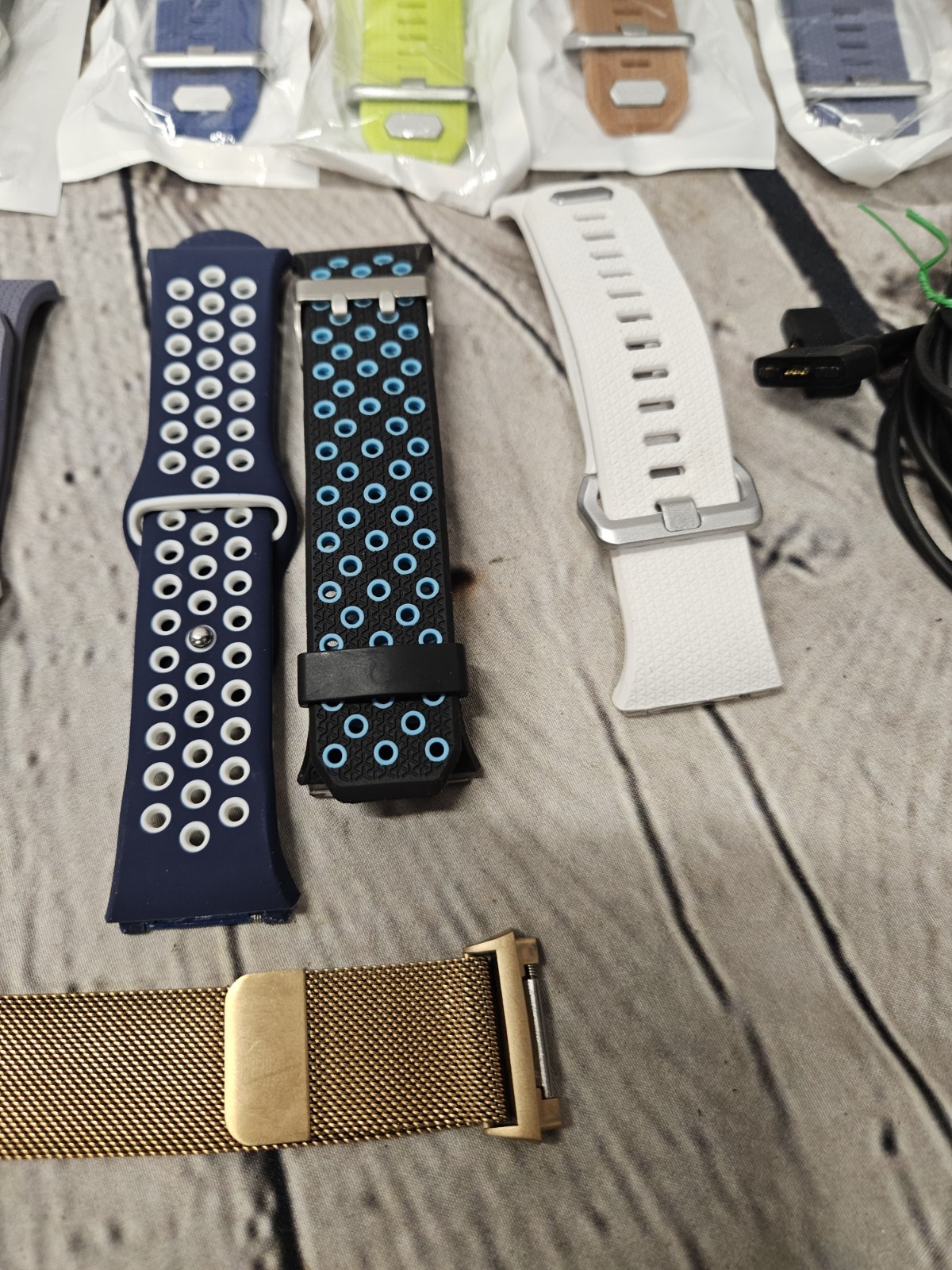 fitbit ionic Watch Band And Charger Bundle