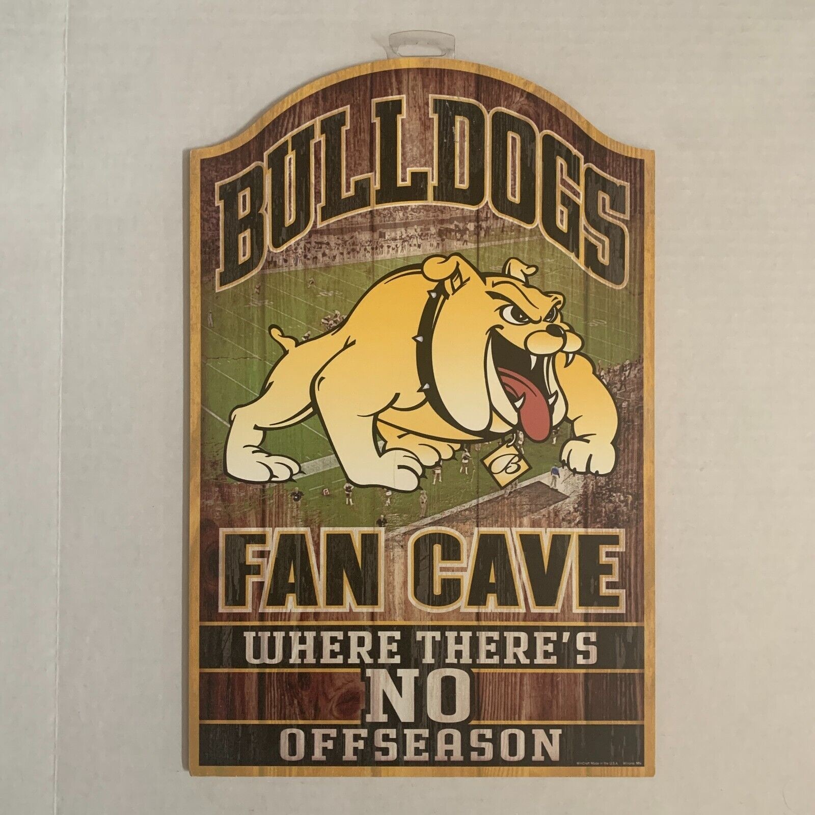 New WinCraft Bowie State Bulldogs Size 11'' x 17'' 100% Hardboard Sign Fan Cave