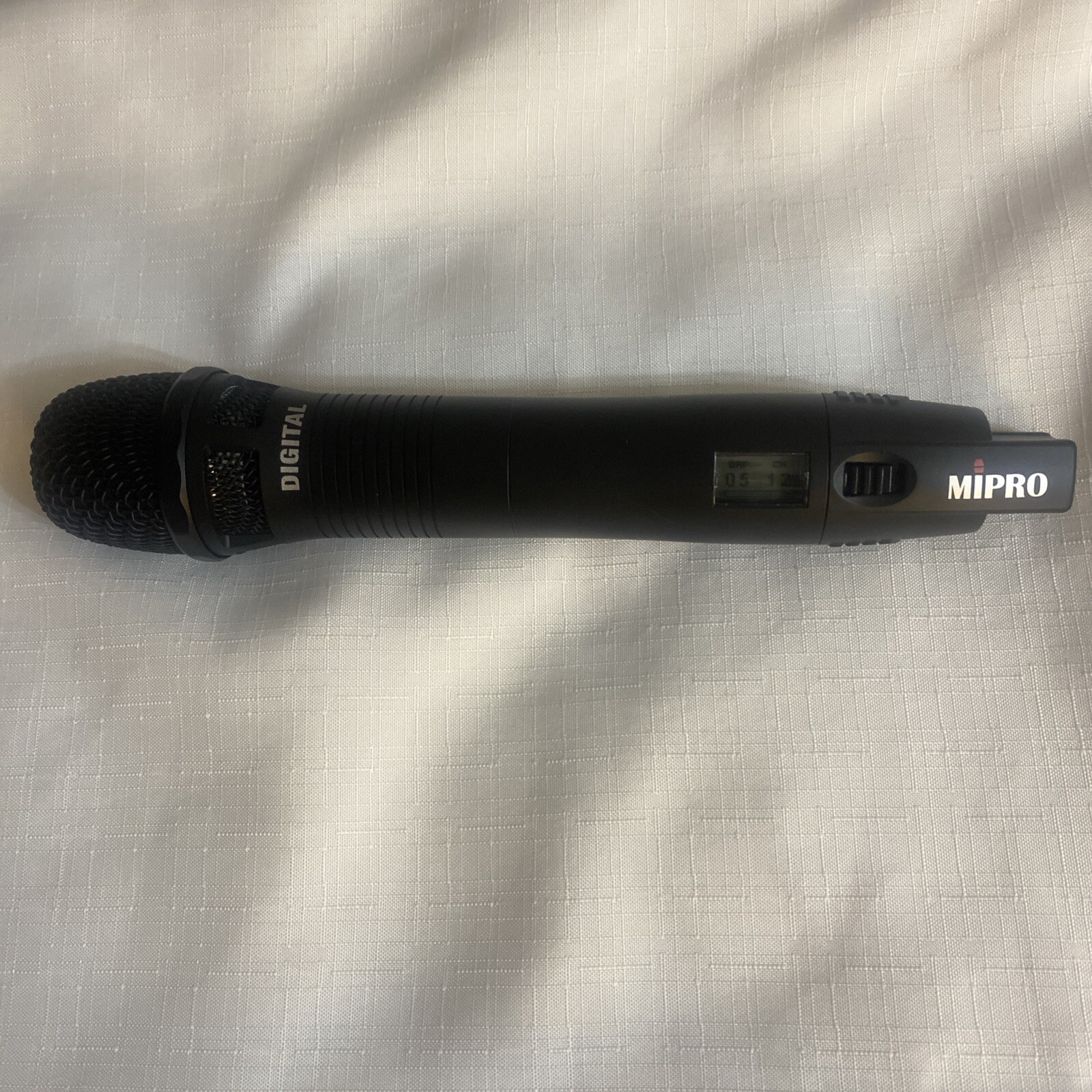 MIPRO ACT80H 5.8GHz Wireless Handheld Microphone Transmitter