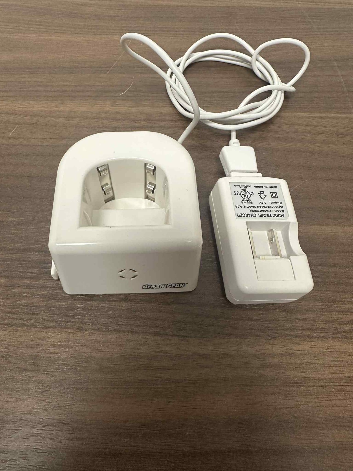 dreamGear Charge And Play For Nintendo Wii Remote Controller Very Good 3E