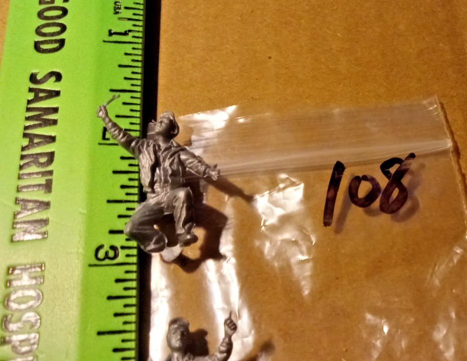 Two (2) Military Figure scale unknown Parts only # 108 !!!!!!!!!!!!!!!!!!