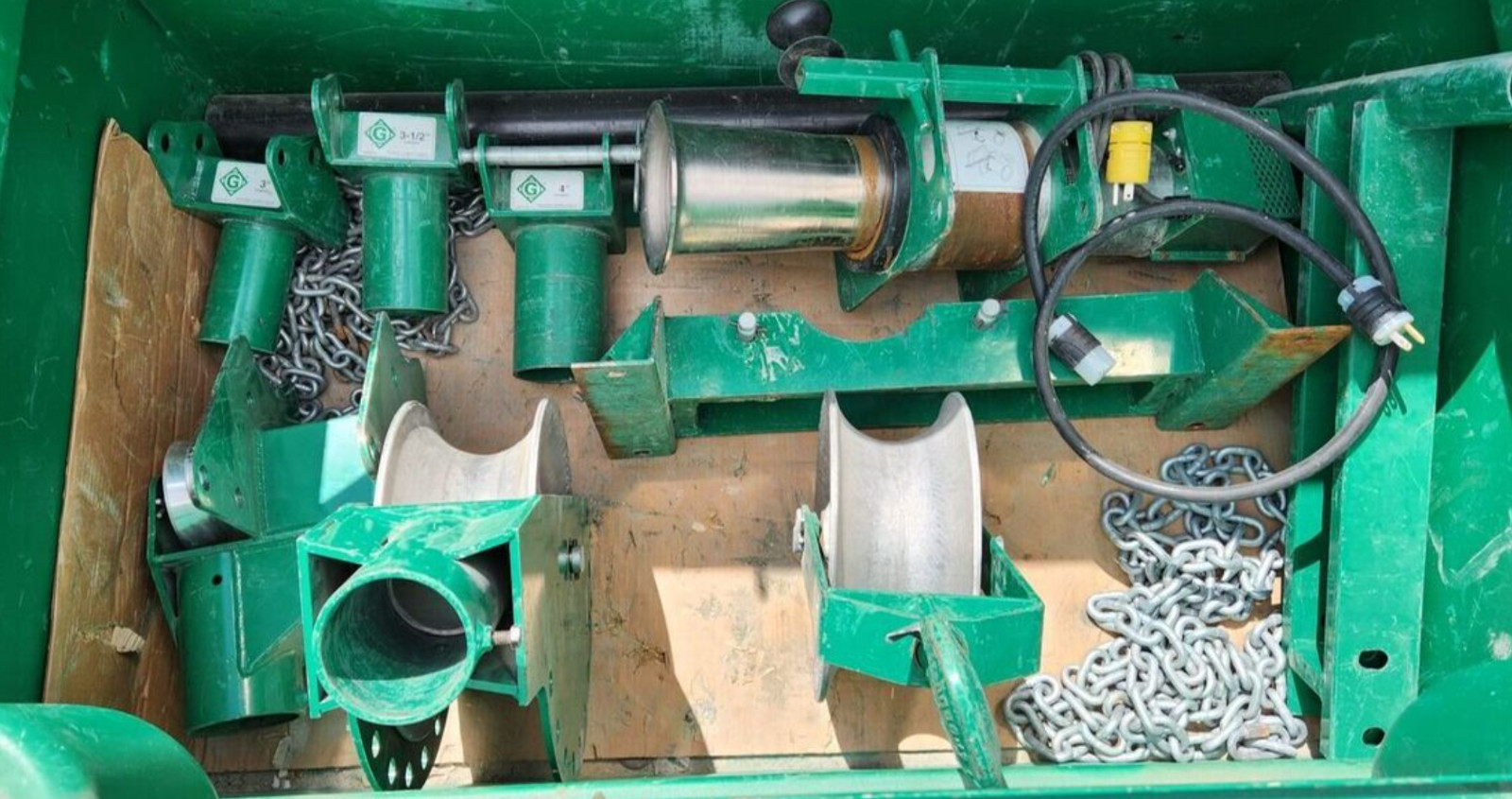 Greenlee 6802 Ultra Tugger Cable Puller 8000 lb Complete With Storage Box