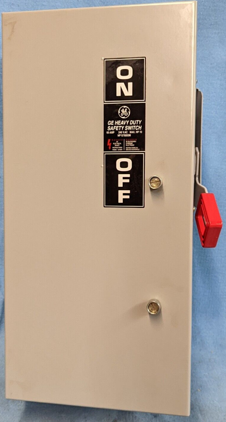 GE HEAVY DUTY SAFETY SWITCH 60 AMPS 240V.AC MAX HP 10 CAT NO TH2222J