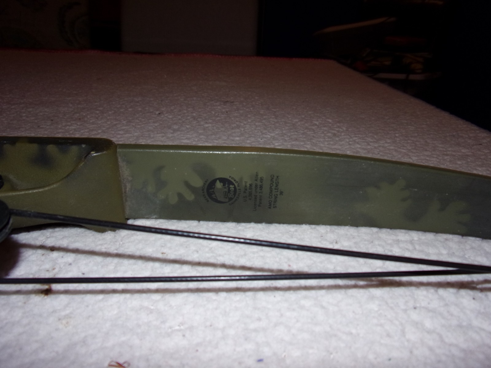 Vintage Bear Whitetail Hunter Green Camo Compound Bow