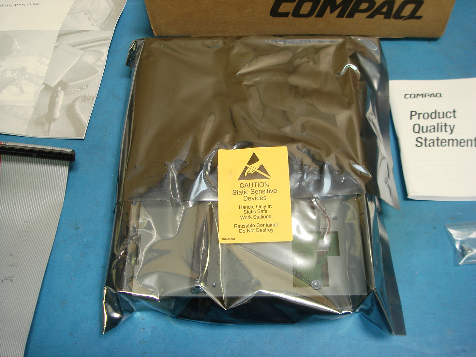 COMPAQ ARMADA 7000 HALF-HEIGHT MULTIBAY ADAPTER