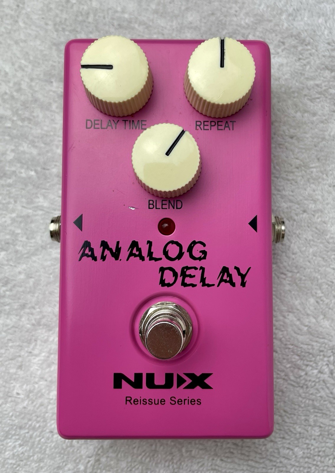 NUX Reissue Series Analog Delay Pedal Pink