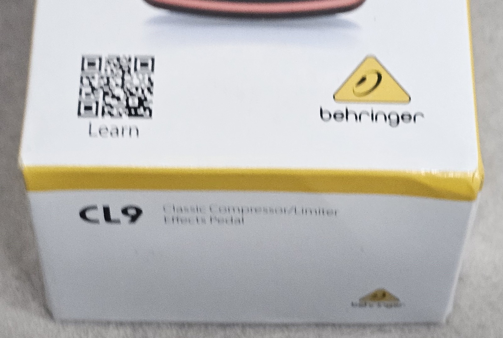 Behringer Compressor Limiter CL9 Red Guitar Pedal Compressor Limiter