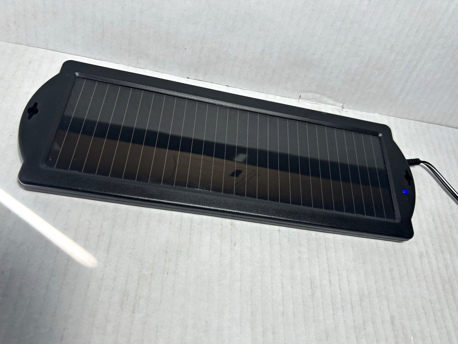 Thunderbolt Magnum Solar 1.5W 12V DC Battery Charger w/ LED & Cig Plug