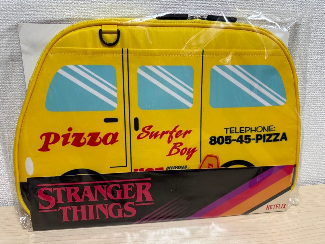 Stranger Things inner Case bus