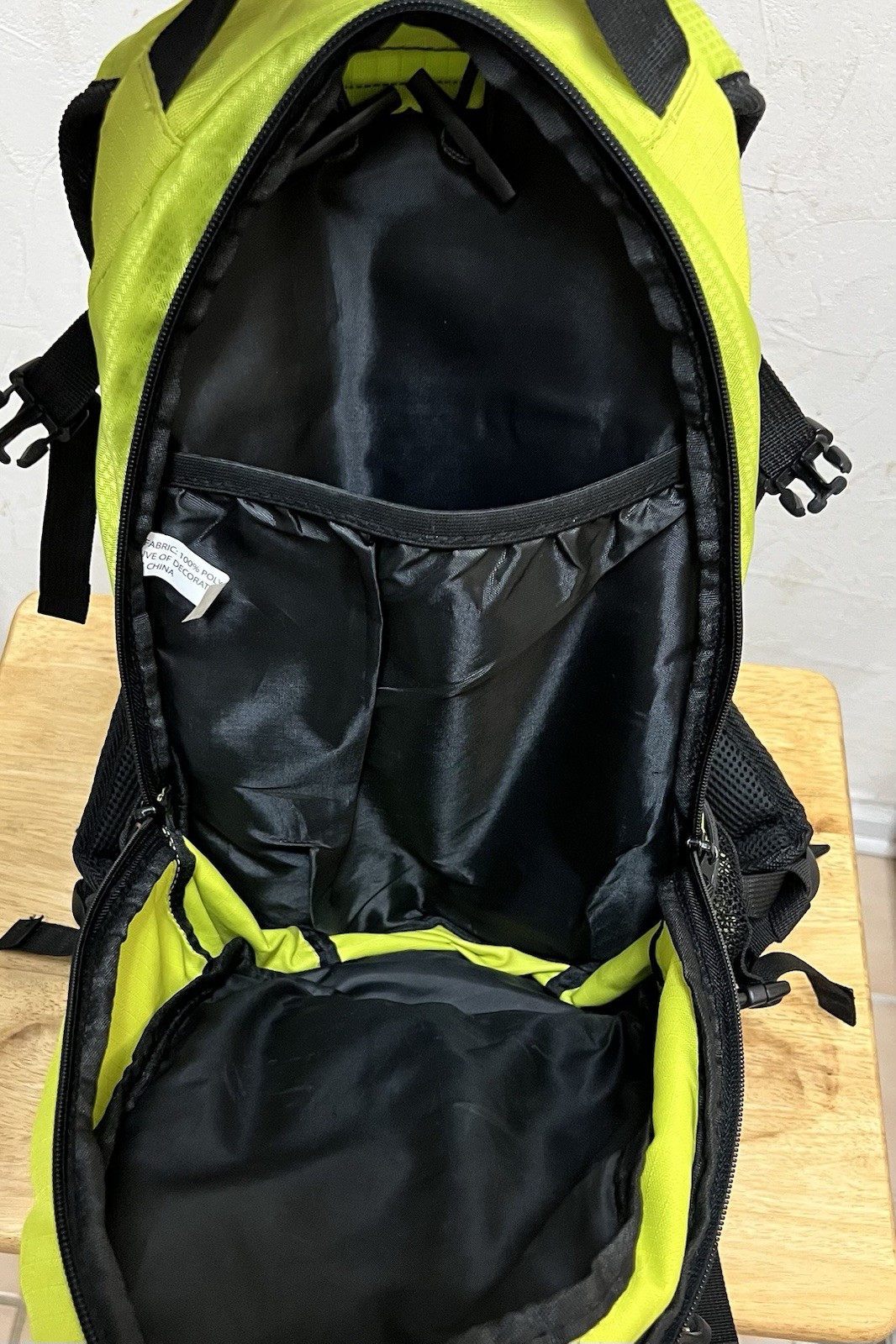 QUEST Hydration Backpack in neon Green and Black - No bladder!