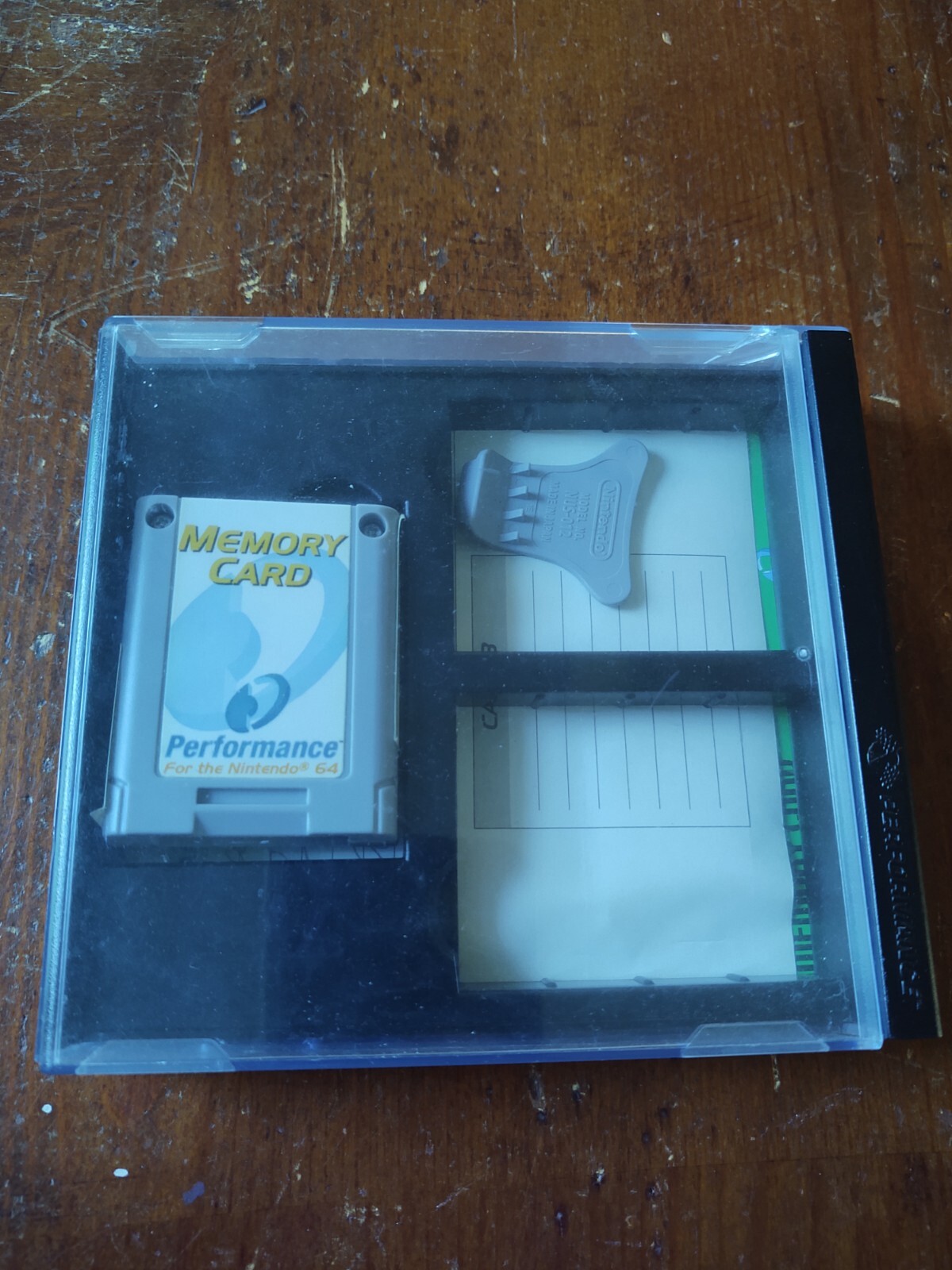 N64 PERFORMANCE MEMORY CARD FOR NINTENDO 64 VIDEO GAME SYSTEM
