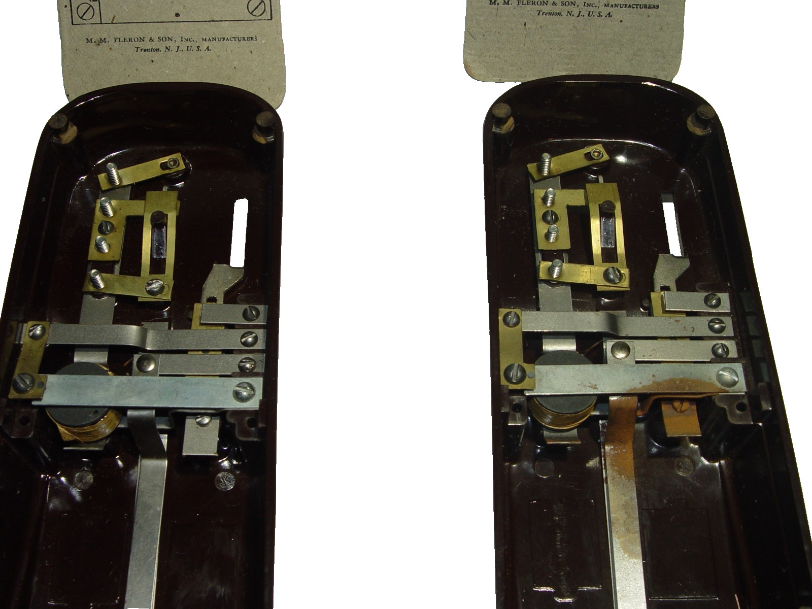 M.M. Fleron & Son Signaler Morse Code Telegraph Set